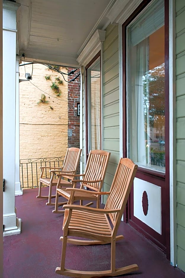 Historic Streetcar Inn