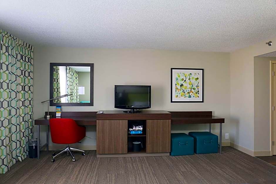 Photo 1 of 5 of Deluxe 1 King Bed with Sofabed