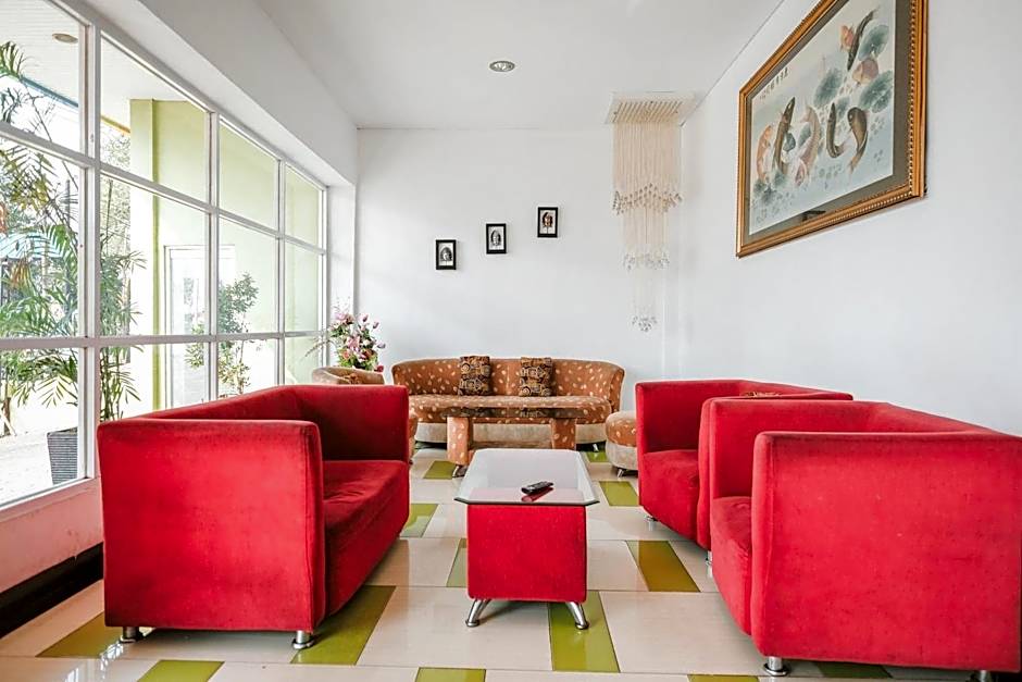 RedDoorz Premium at Hotel T-ONE Jambi