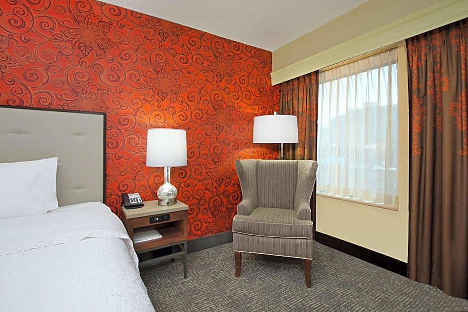 Hampton Inn By Hilton & Suites Columbus-Downtown