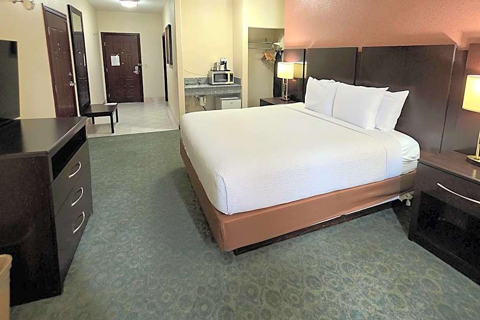 Ramada by Wyndham South Waco