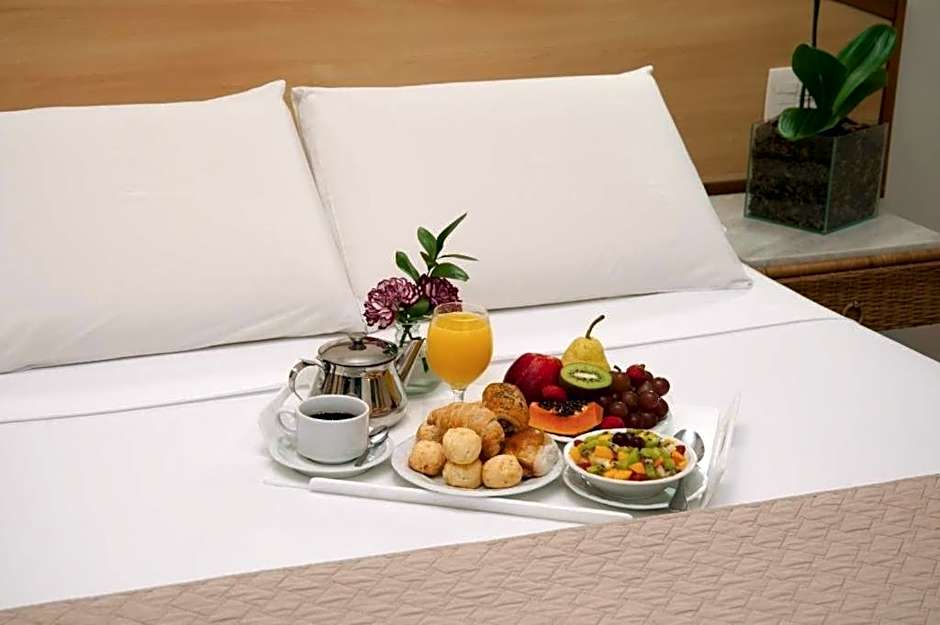 Max Savassi Apart Service