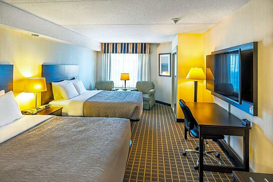 Quality Inn & Suites Garden Of The Gulf