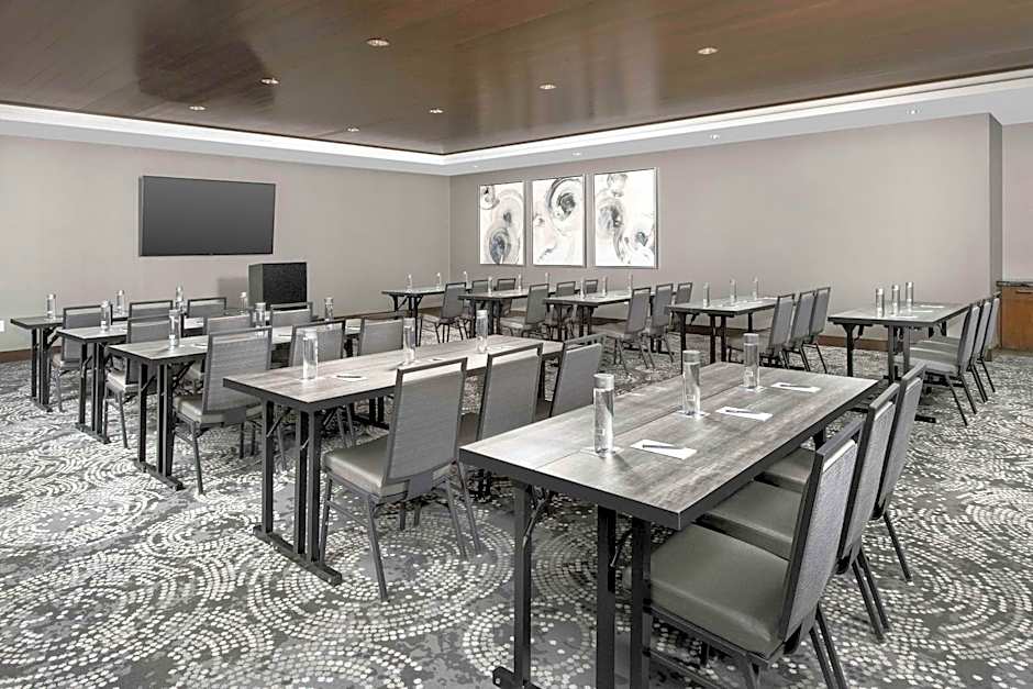 Embassy Suites By Hilton Knoxville Downtown