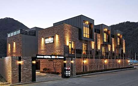 Boeun Songnisan Raon Hotel