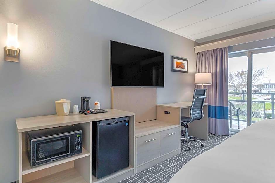 Comfort Inn Hyannis - Cape Cod