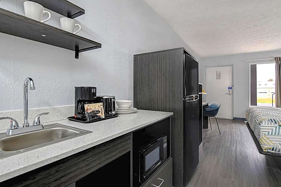 Studio 6 Meridian, MS Bonita Lakes