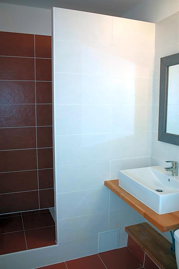 Logis Latitude Ouest Hôtel Restaurant & Spa