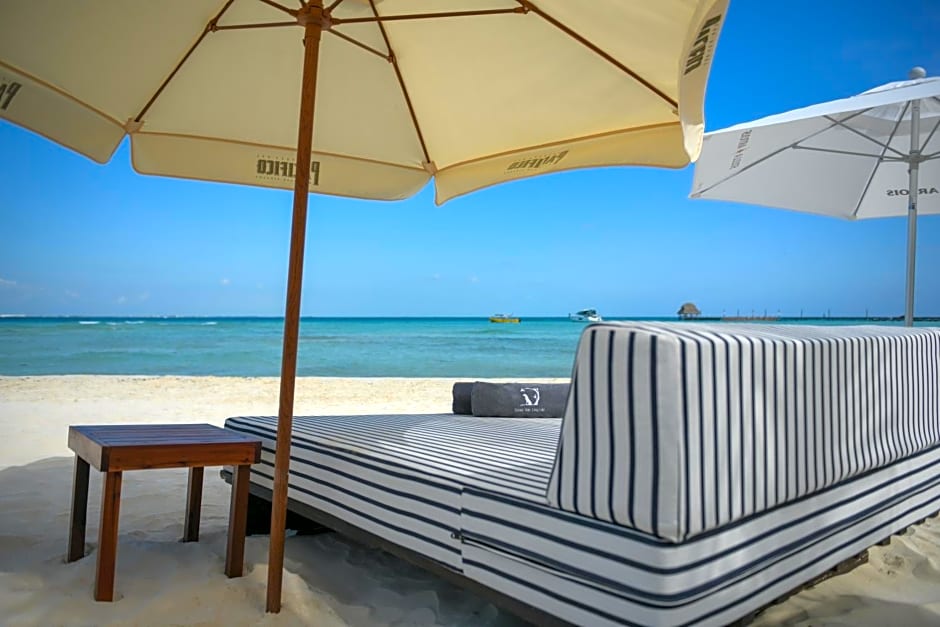 Casa del Jaguar Beach Hotel