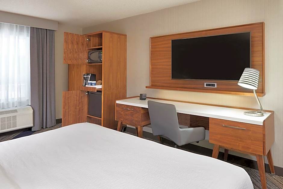 Four Points by Sheraton Vaughan