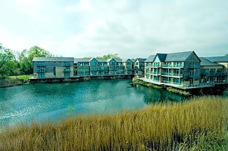 De Vere Cotswold Water Park Apartments