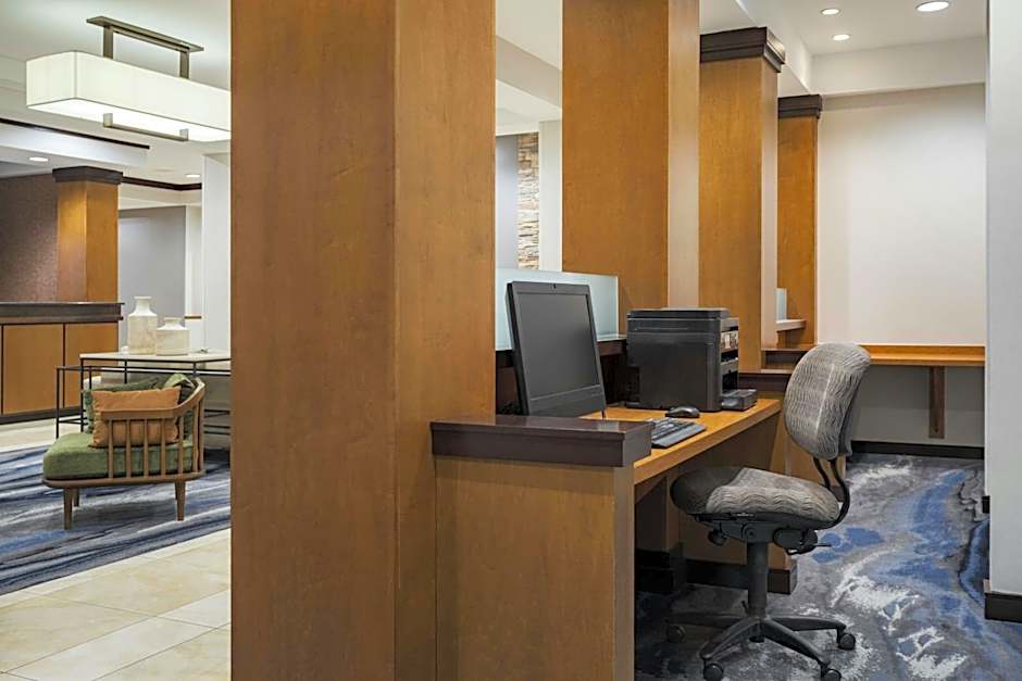 Fairfield Inn & Suites by Marriott Louisville East