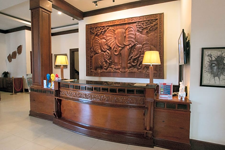 Seasons Riverside Hotel