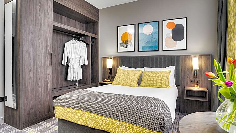 Plaza Hotel Tallaght