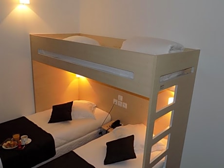 Triple room