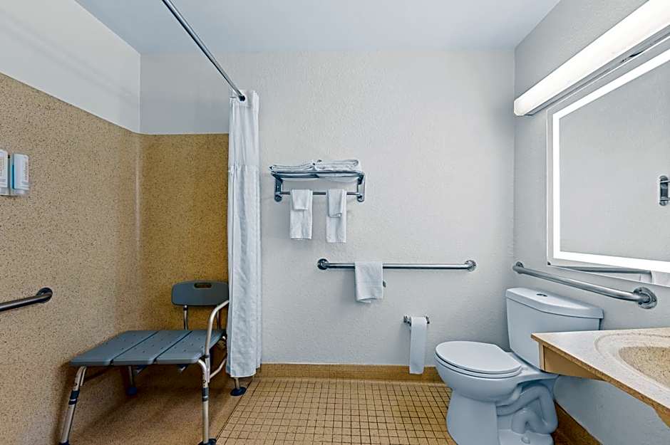 MainStay Suites Knoxville - Cedar Bluff