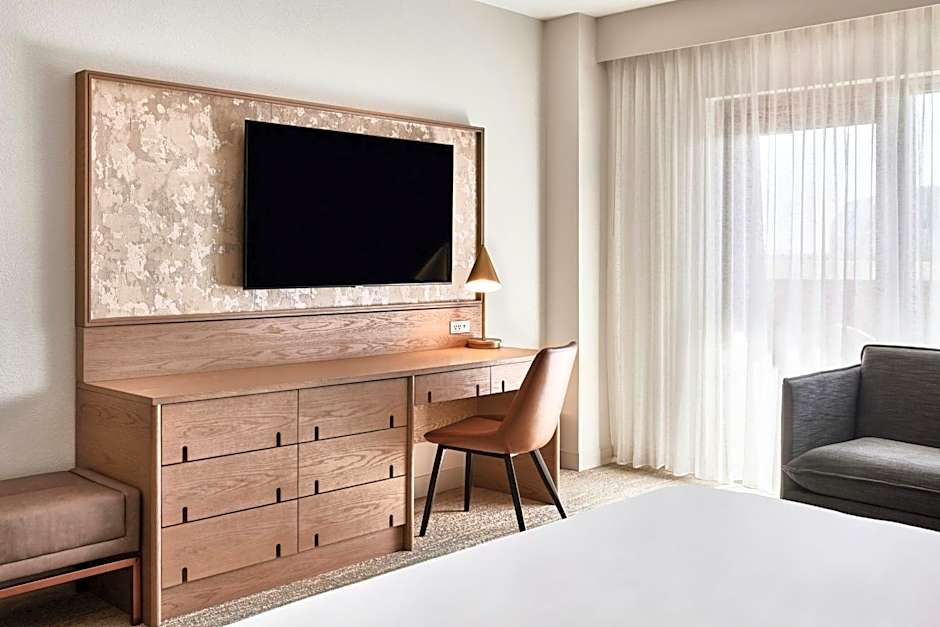 Renaissance Phoenix Glendale Hotel & Conference Center