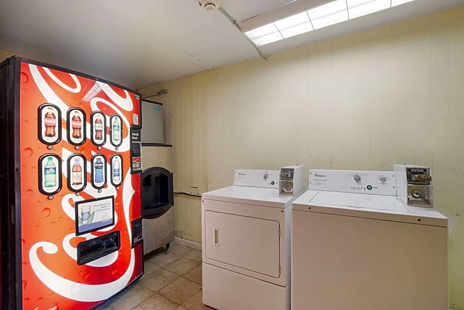 Quality Inn & Suites Conference Center Statesboro Historic District