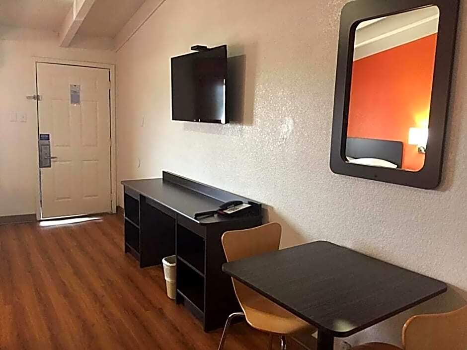 Motel 6-Waco, TX