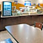 Holiday Inn Express Mentor Banquet Center By IHG
