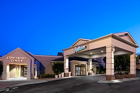 Radisson Hotel & Conference Center Coralville - Iowa City
