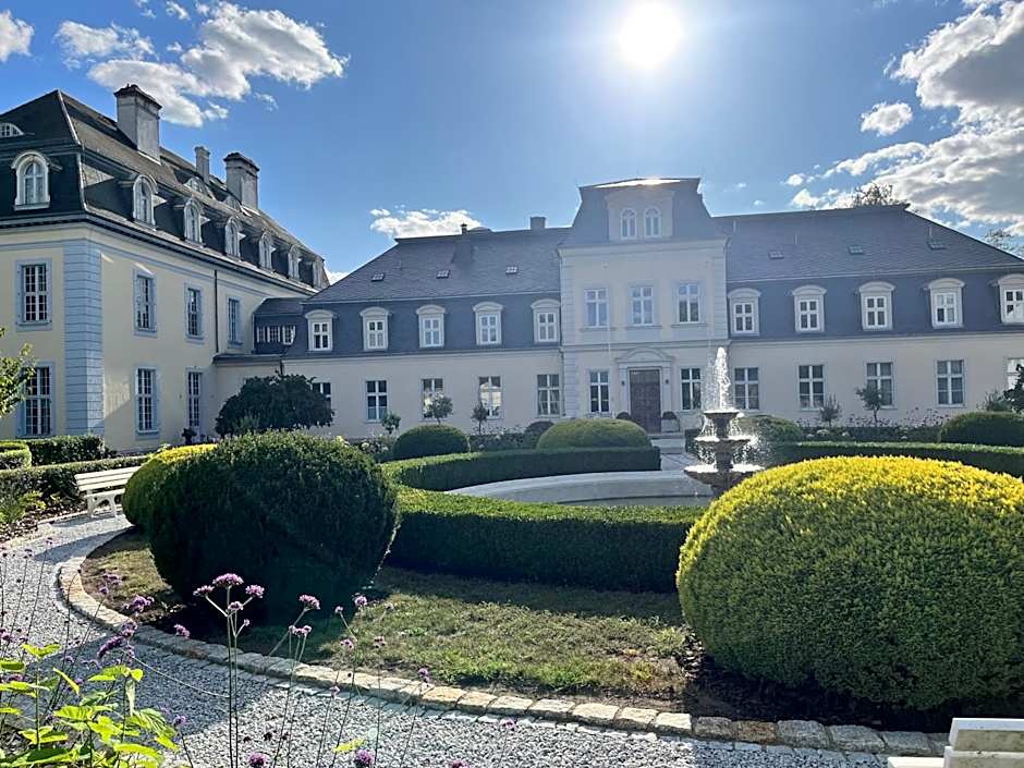 THERESET Schloss Groß Plasten