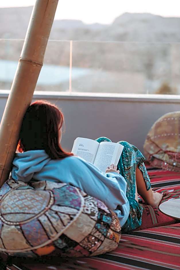 Nomads Hotel