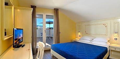 Double Room with Terrace