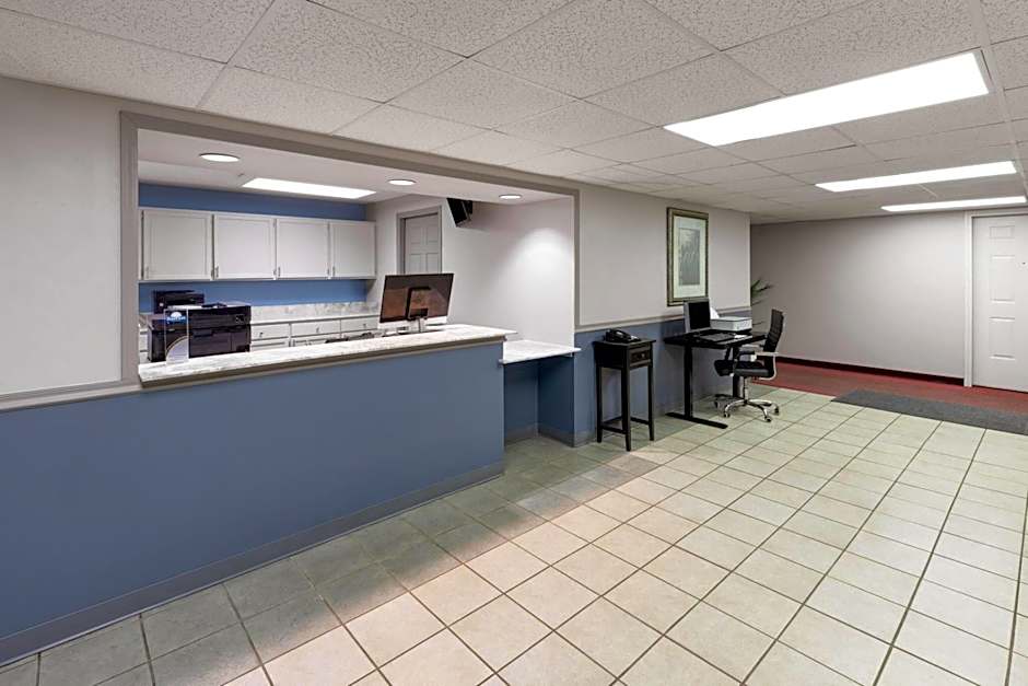 Days Inn by Wyndham Mountain Home