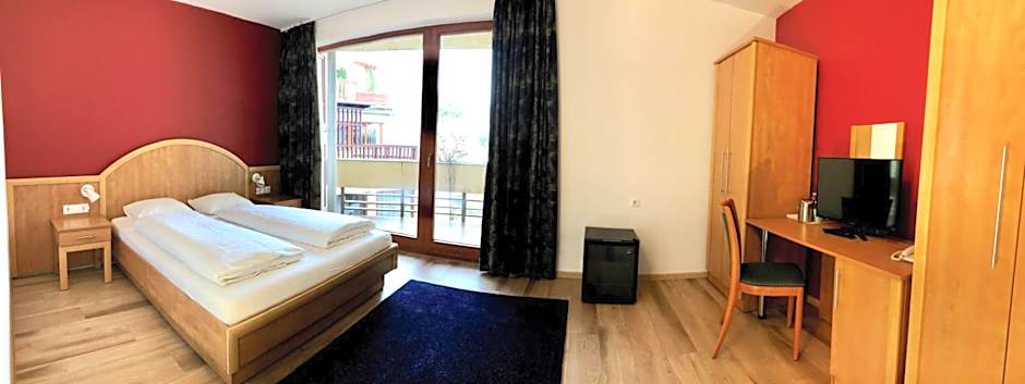 Semiramis Business Hotel