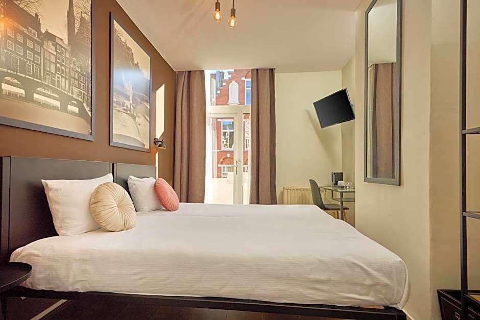 Quentin Museum Square Hotel