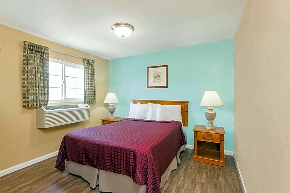 Travelodge by Wyndham San Diego SeaWorld