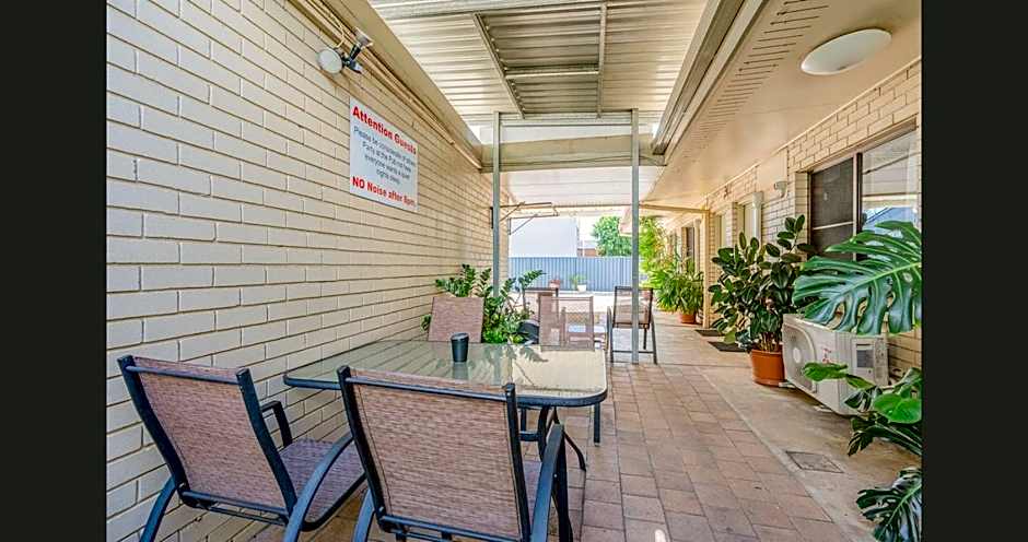 A&A Lodge Motel