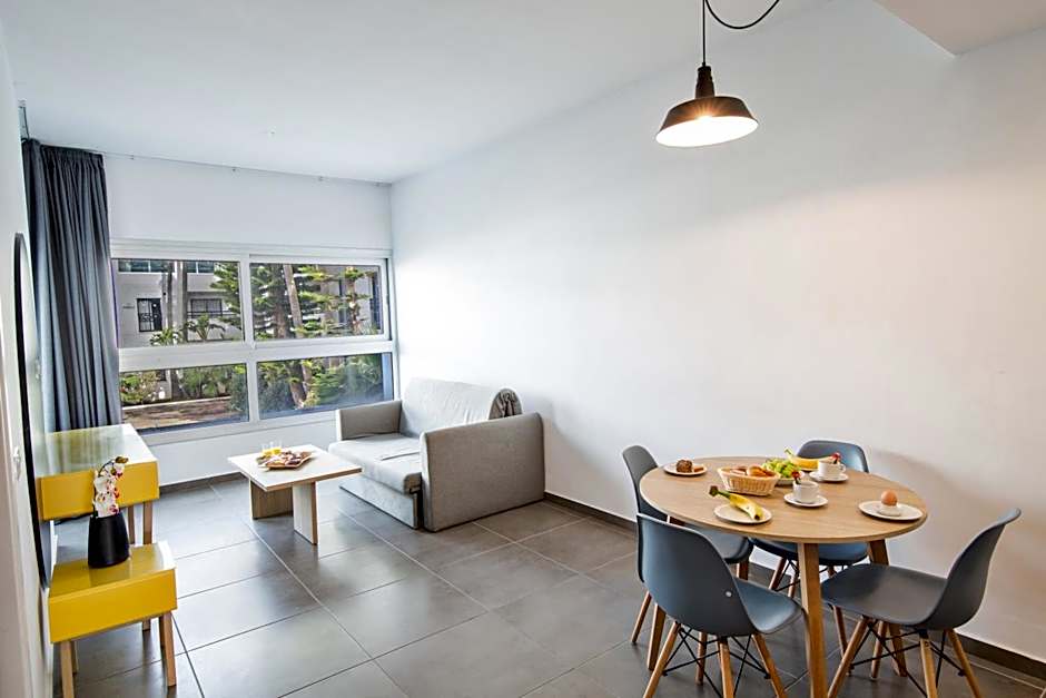 Anthea Hotel Apartments