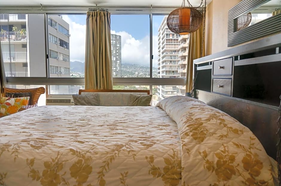 Castle Waikiki Grand Hotel