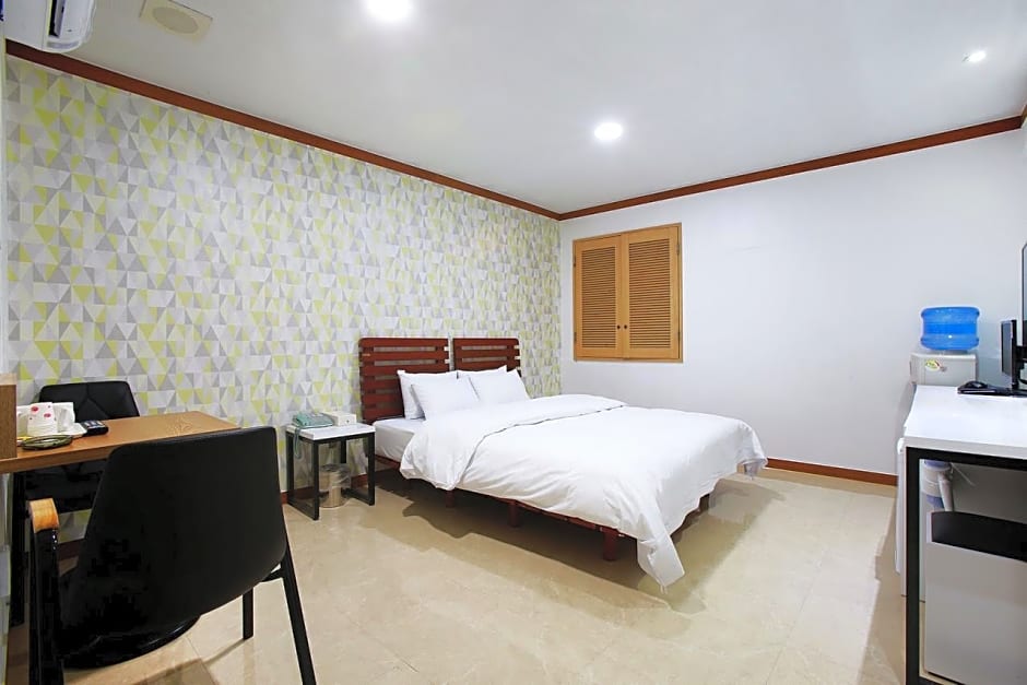 Abata Business Hotel