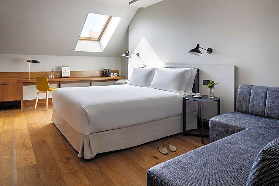 TOTEM Madrid, a Small Luxury Hotel of the World