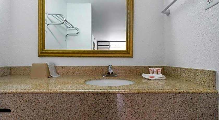 OYO Hotel Bossier City LA - Red River