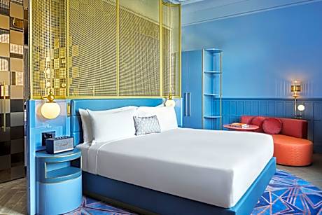 Premier King Room with Opera House View