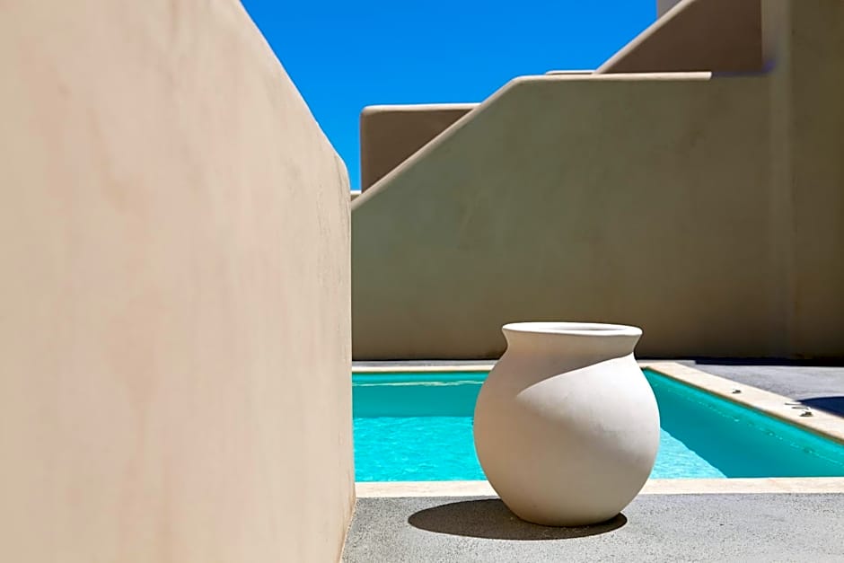 Voreina Gallery Suites