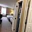 Days Inn & Suites by Wyndham Manheim Lebanon