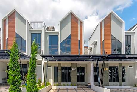 TwoSpaces Living at BSB Villa Maharaja, Malang