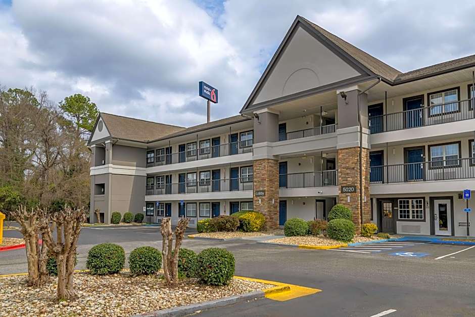 Motel 6 Columbus, GA Columbus Airport