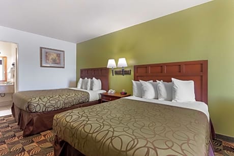 2 Queen Beds