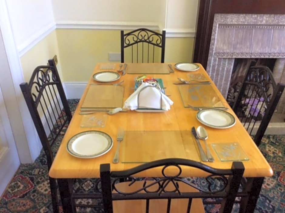 Alma Lodge Guest House