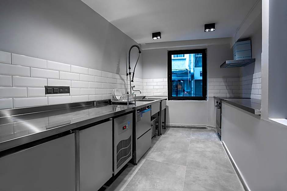 Smart and Simple Hotel Karakoy