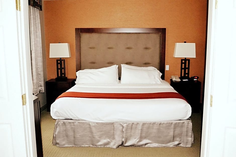 Holiday Inn Express & Suites Bozeman West, an IHG Hotel