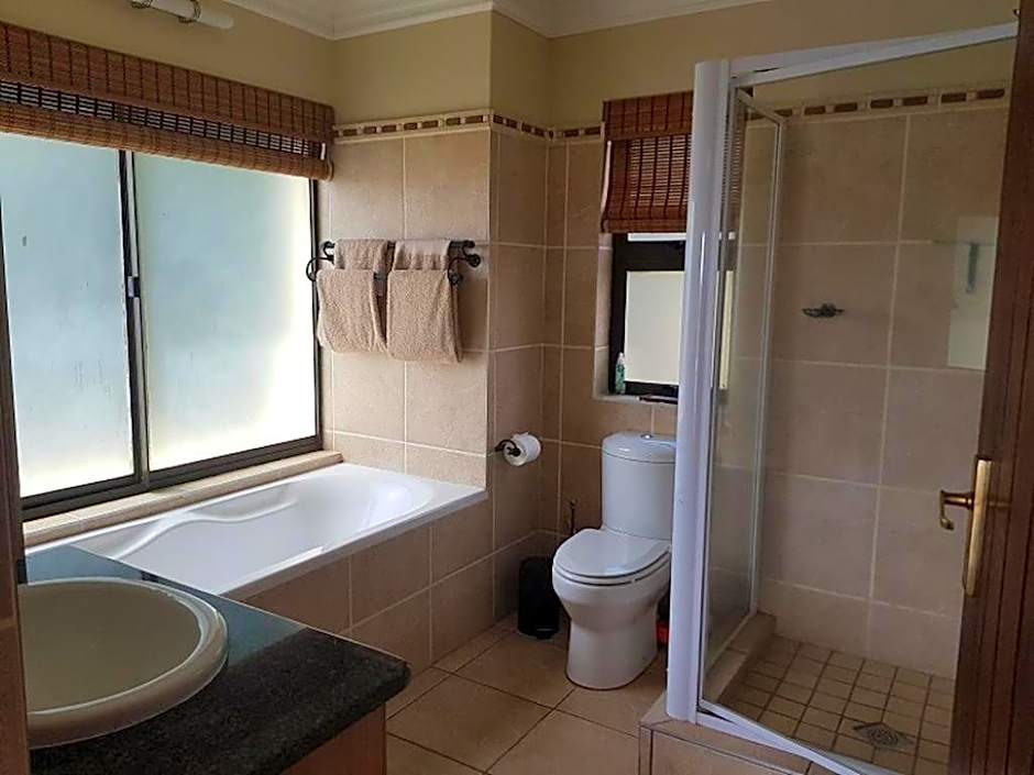 Zebula Golf and Wildlife Estate - Open Plains Pax 10 - Moi Signature Luxury villa