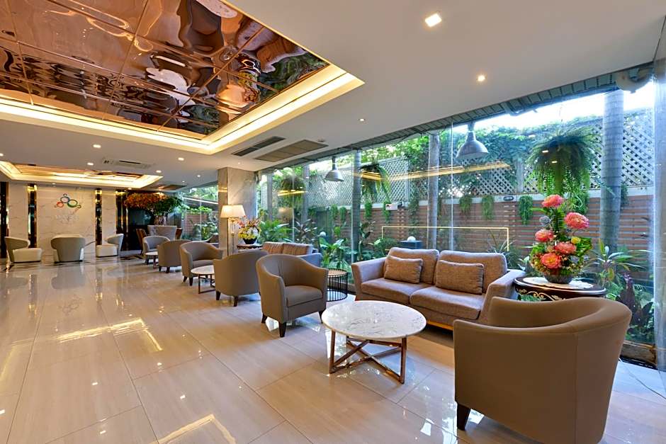 Three Seasons Bangkok