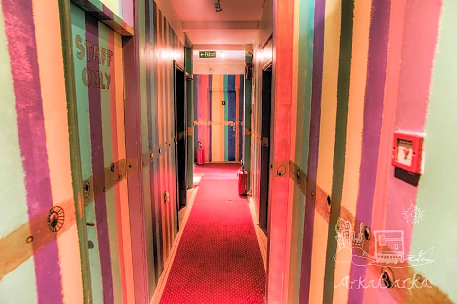 ArkaBarka Floating Hostel